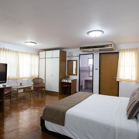 Taweeporn Guest House Chiang Mai Exteriör bild
